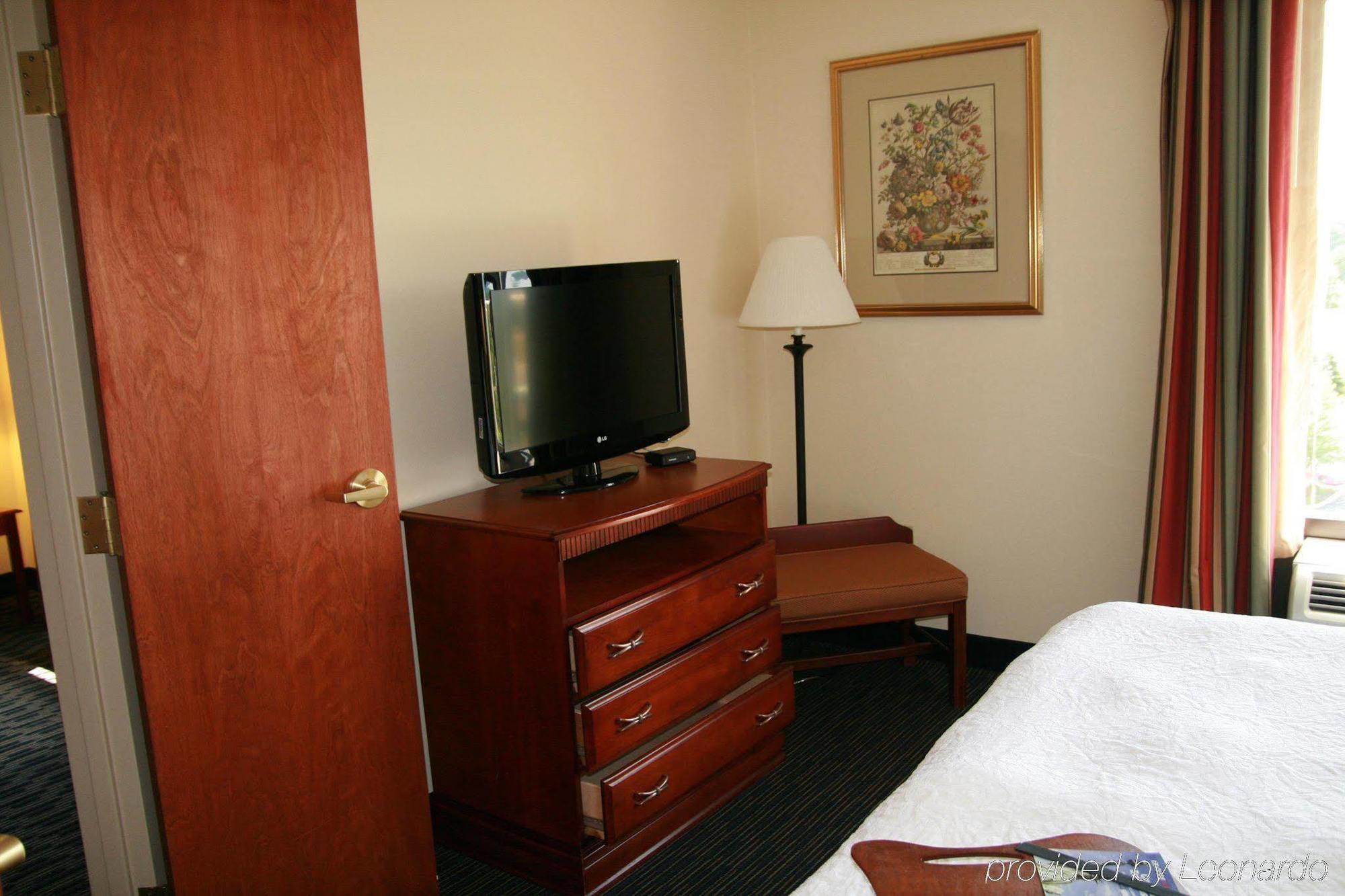 Hampton Inn & Suites Valley Forge/Oaks Phoenixville Room photo