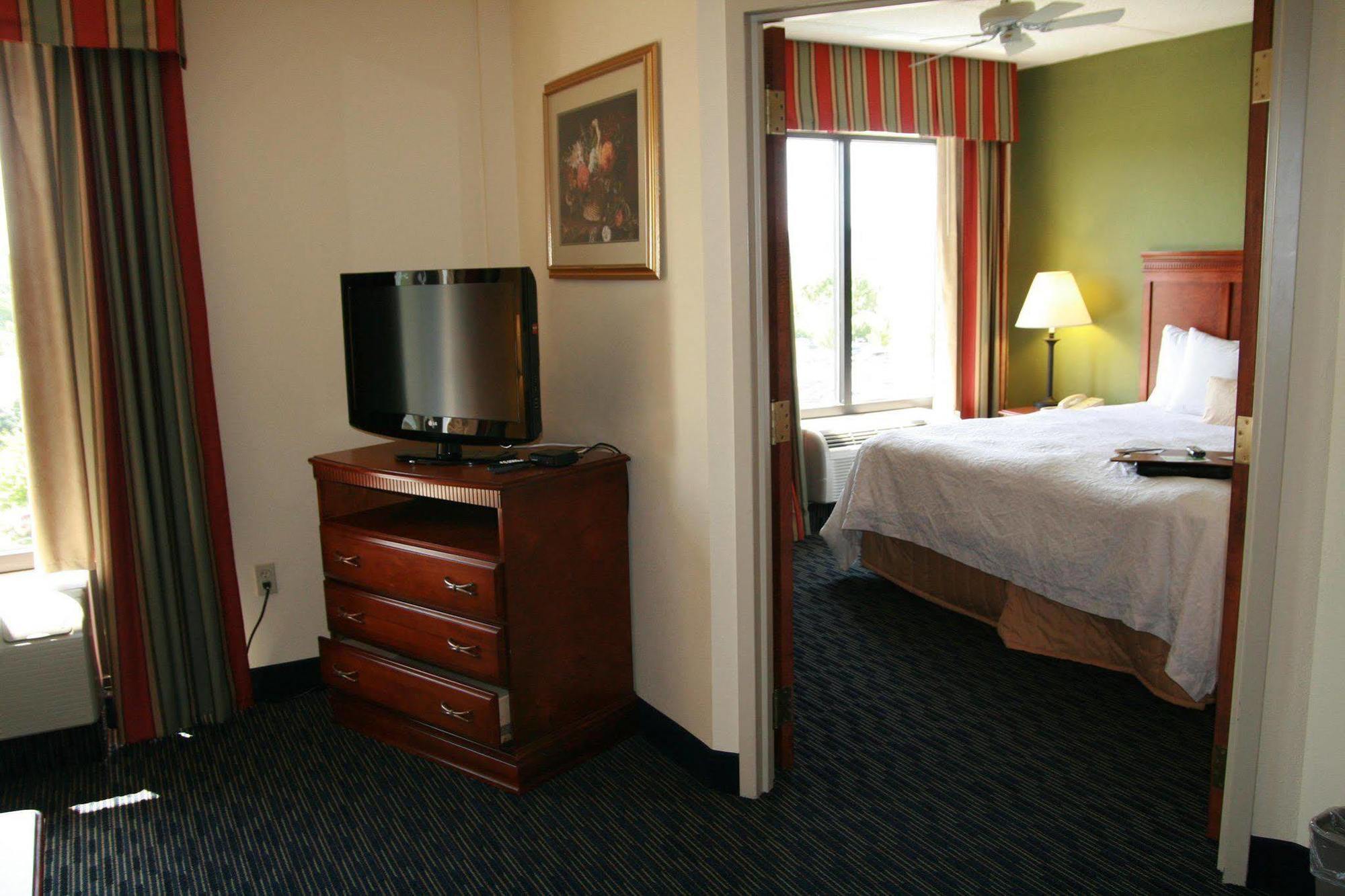 Hampton Inn & Suites Valley Forge/Oaks Phoenixville Room photo